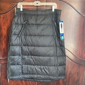 NEW Aventure Women’s Black Ultra Light Down Knee-Length Skirt Size Large